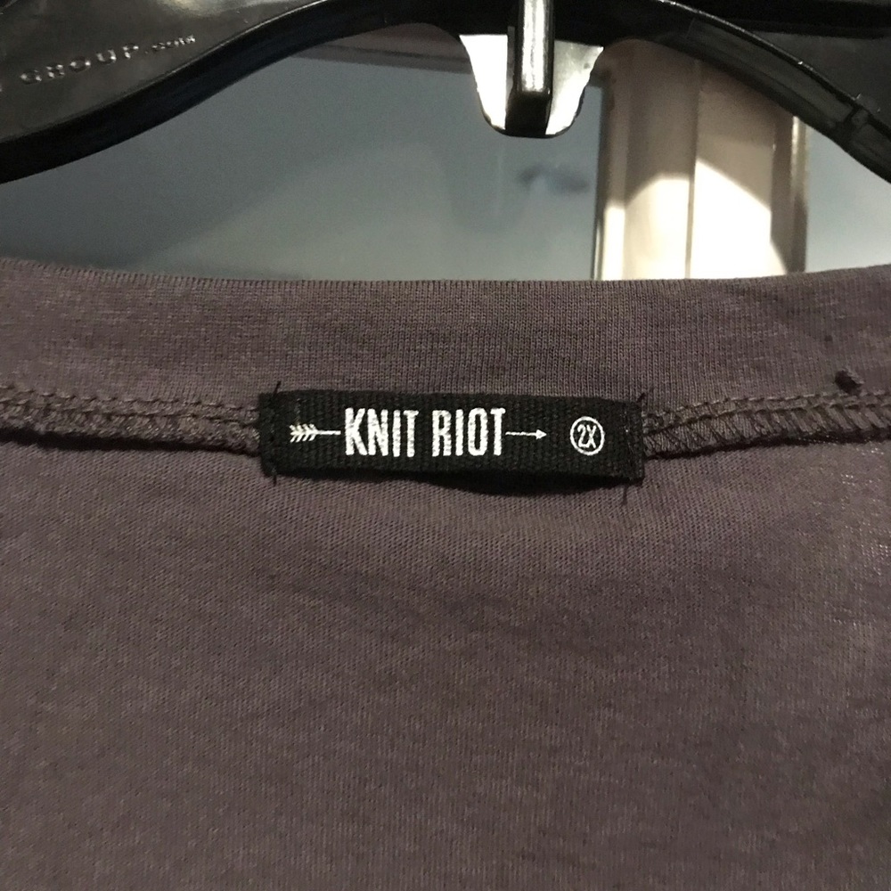 Knit Riot t shirt - Picture 2 of 3